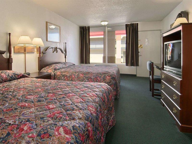 Motel Super 8 By Wyndham Oklahoma Fairgrounds Exterior foto