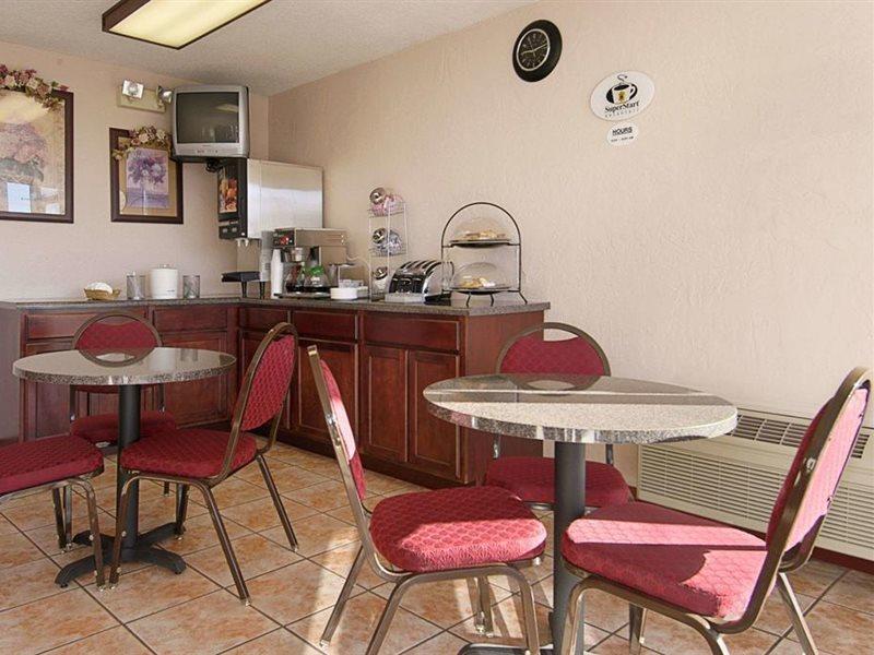 Motel Super 8 By Wyndham Oklahoma Fairgrounds Exterior foto
