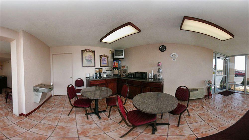 Motel Super 8 By Wyndham Oklahoma Fairgrounds Exterior foto