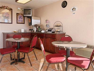 Motel Super 8 By Wyndham Oklahoma Fairgrounds Exterior foto